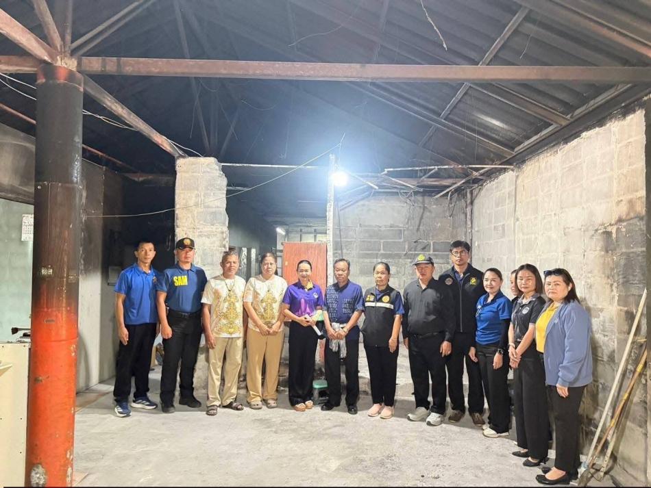 มอบถุงยังชีพผู้ประสบอัคคีภัย